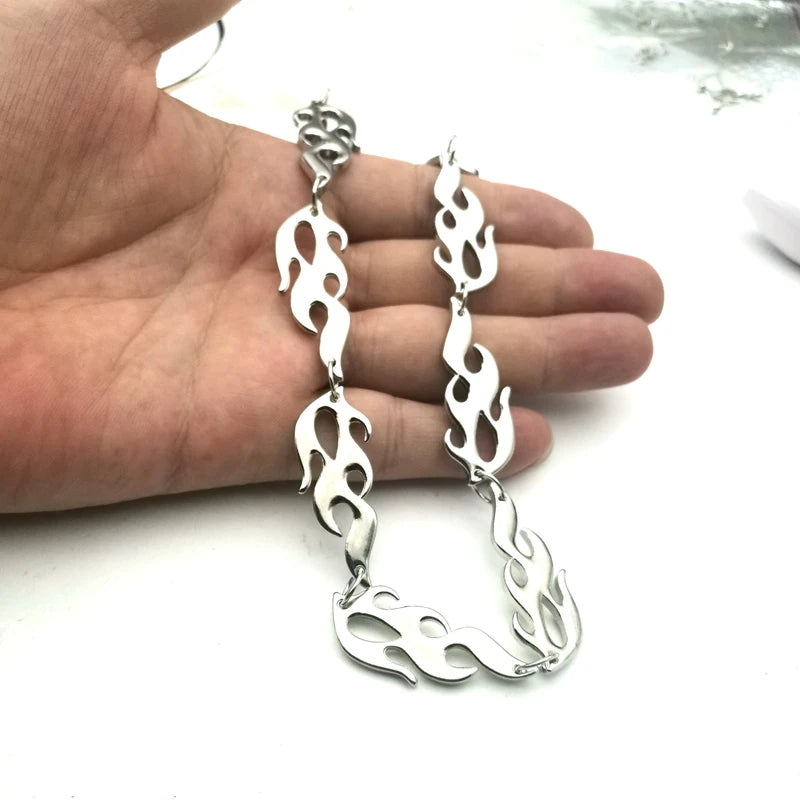 New Hip Hop Street Unisex Flame Necklace Gothic Style Metal Pendant Men and Women Rock Chain Jewelry Accessories